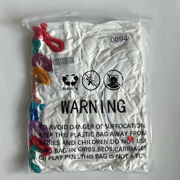 ❤️ BNWT Ladies Christmas “Holly Jolly” Multi Coloured Cursive Writing Sweatshirt - Picture 5 of 5